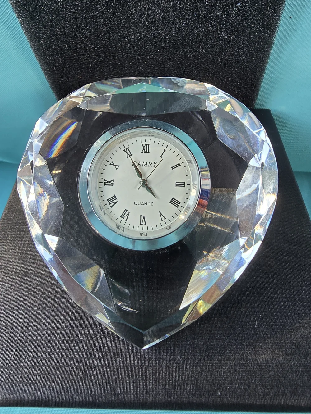 Clear Crystal Heart Clock